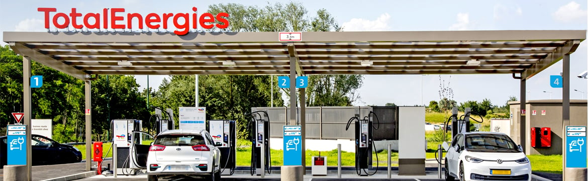 Bussy-Saint-Georges : des bornes de recharge électrique à la station-service  de TotalEnergies - Le Moniteur de Seine-et-Marne